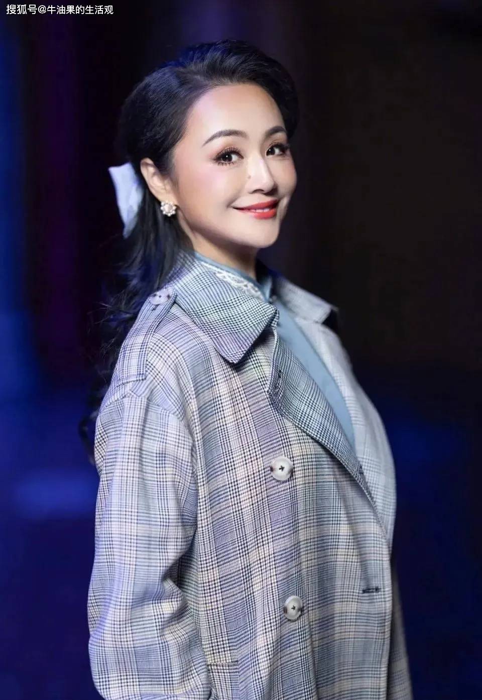 曹颖患胃癌崩溃大哭，8天带货4800万，透露当年最火时退圈原因