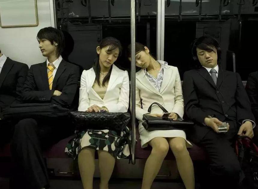 原创             为何大批日本人决意离开上海，踏上归国路，你知道其中缘由吗？