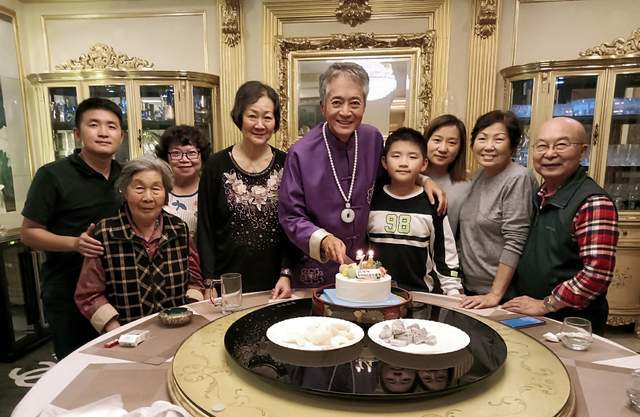 78岁老戏骨方刚去世，从确诊到去世不到一年，最后露面瘦脱相