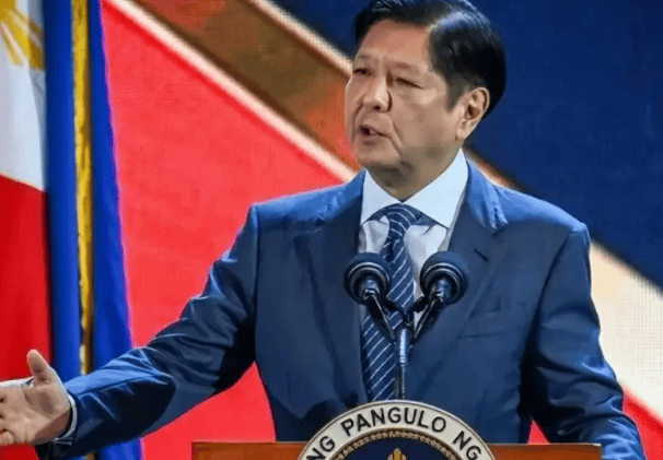 中方松口了，允许菲船只进来，马科斯低头，跟杜特尔特家族说好话 ​
