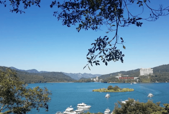 台海局势有变？“大鱼”现身，国防部措辞罕见，想跑绝不可能！