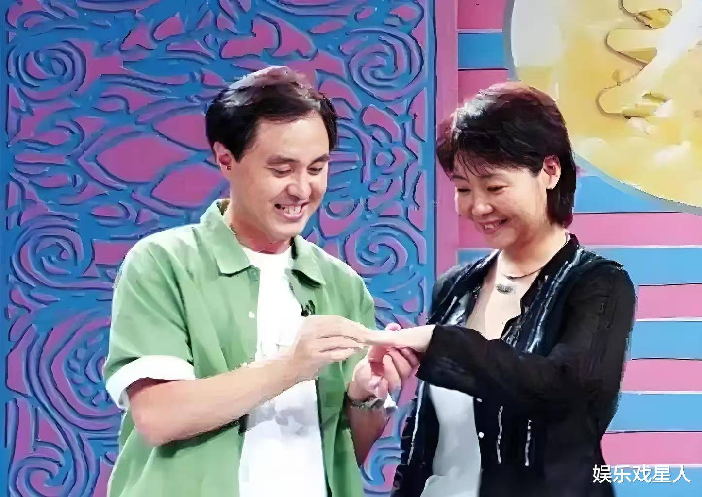 娱乐718吃瓜你我她线路萨日娜34年婚姻丈夫潘军宠她如宝只生孩子不做饭！  第9张