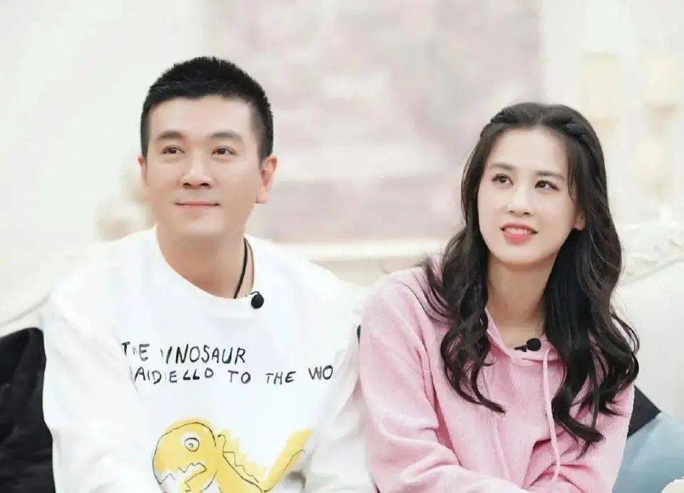 同杨子离婚四个月，黄圣依承认初恋是贾乃亮！网友惊了