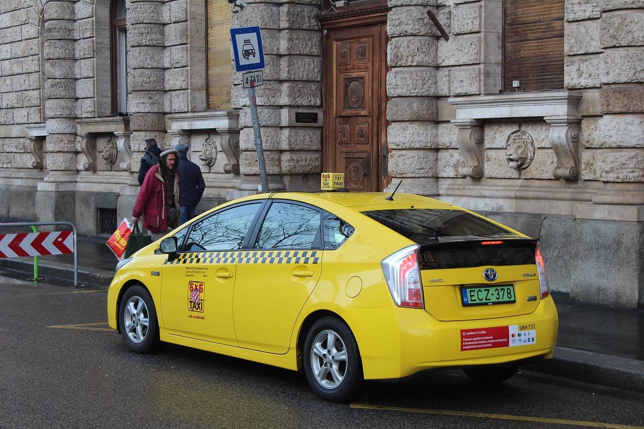 原创             哈啰也要做Robotaxi？自动驾驶出租车为啥大家都想做？