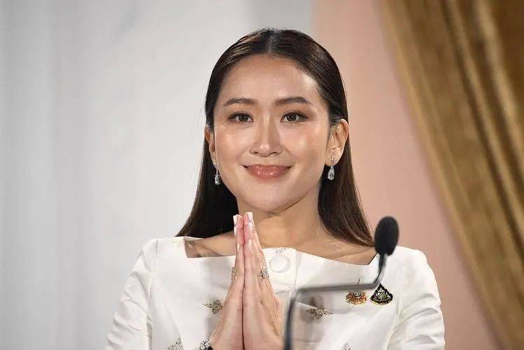 洪森公开决裂了，公开泰国重大绝密，佩通坦若不下台，仗就不停打