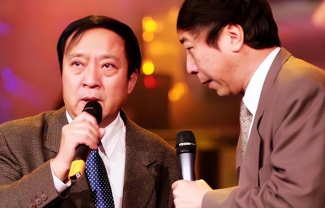 因“裸捐”散尽家财，而后妻离子散，75岁晚景凄凉的他，后悔吗？