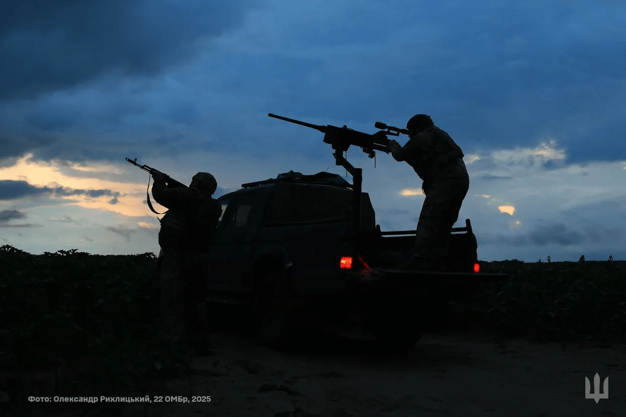 报仇不隔夜！俄司令被斩首，乌无人机突破拦截，基辅又被炸成火海