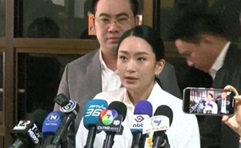 洪森刚一搬出中美，刚说完开战的泰国，立马换了副面孔称愿意谈