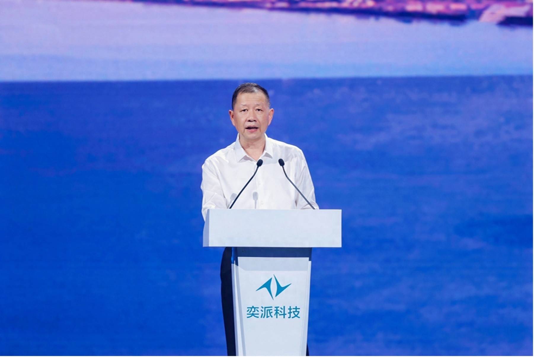 “未来之翼”战略发布2026款东风奕派eπ008限时价173