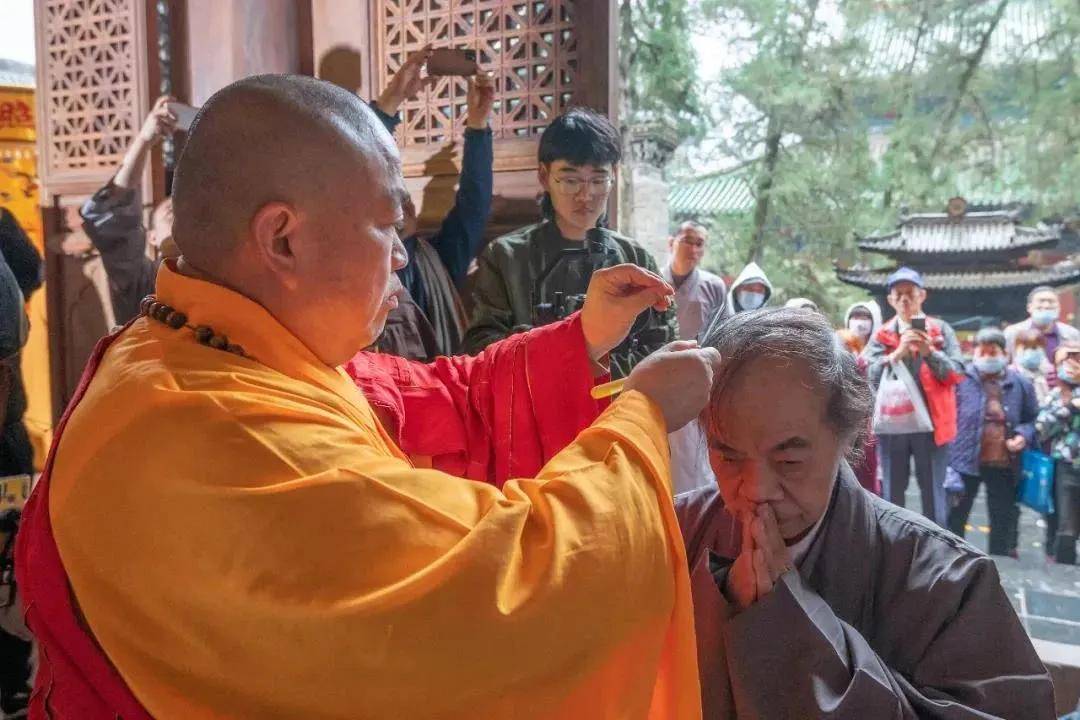 捐了46亿后，他才是“释永信倒台”影响最大的人