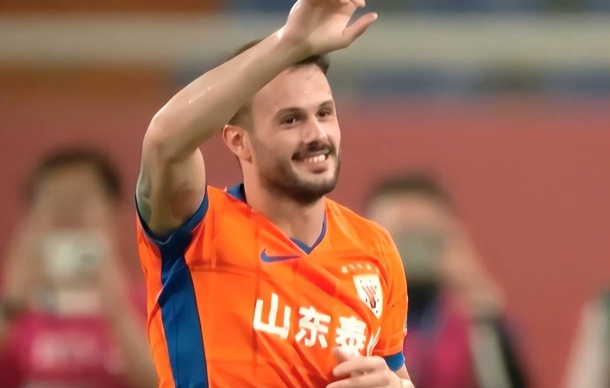 原创             狮子大开口！鲁能射手王要求薪水翻倍，俱乐部不惯毛病，年底恐离队