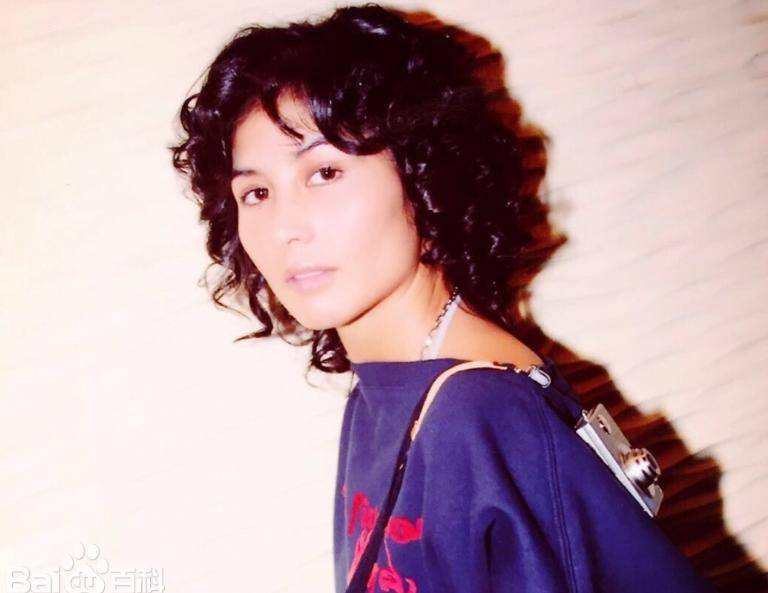 上亿救不了一命！赌王之女何超仪近况曝光，令人担忧的事还是发生