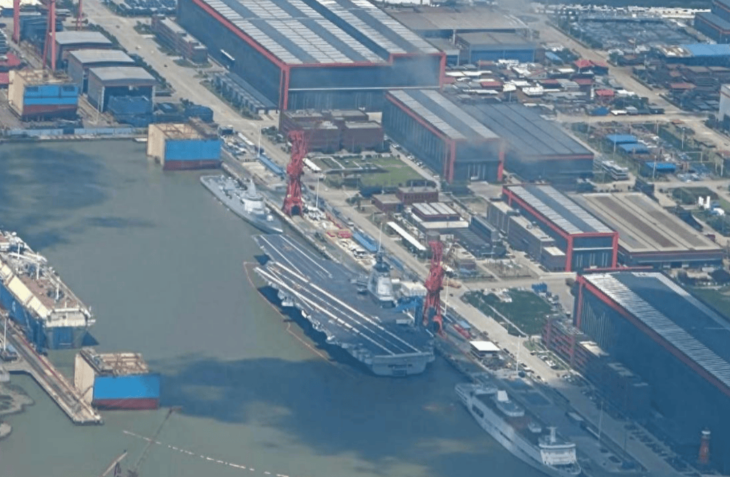 福建舰即将服役，两大航母军港都可进驻，优先部署位置已定？