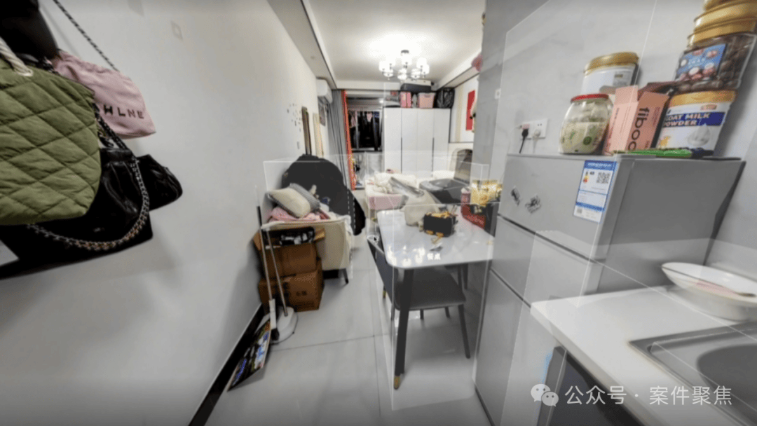 女子丢下爱猫失联多日，卫生间发现一滴血迹！男友：她爱猫胜爱我