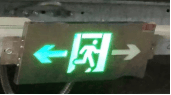 事发上海晚高峰！车辆自燃隧道堵得水泄不通，广播通知请弃车离开，孕妇即将临盆