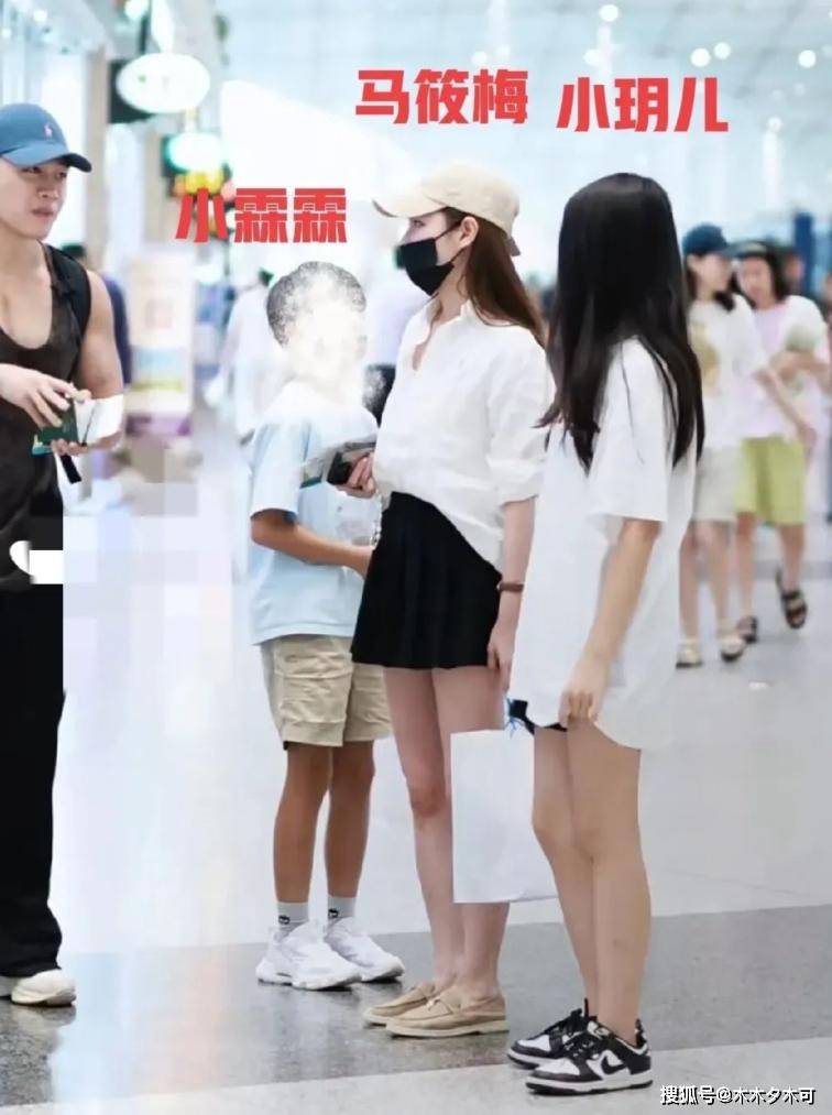 大S儿女颜值曝光，小玥儿脸圆眼睛小，弟弟简直就是汪小菲翻版