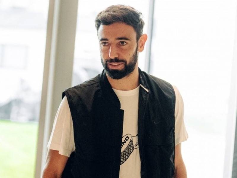 联赛杯抽签揭晓！曼联被迫多赛一轮挑英超联赛免费高清直播+实时赛程+积分预测（2025赛季全覆盖）战国足老队长的老东家