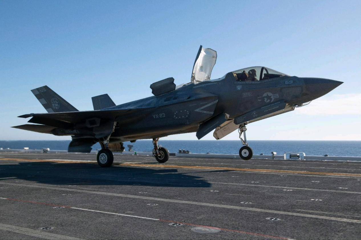 英国航母亚太秀肌肉反露怯，F-35B面临“无弹可投”窘境