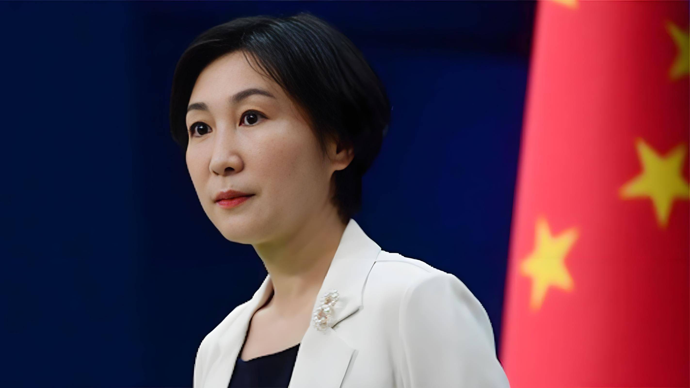 美军大举压境，委内瑞拉动员400万武装，危急时刻中方出马了
