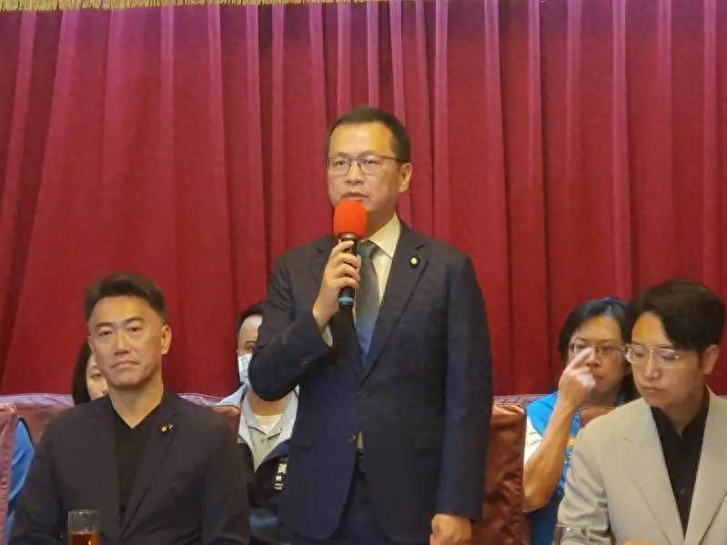 罗智强表态参选国民党主席，朱立伦再喊话，恳请卢秀燕接棒，张亚中痛批不厚道！
