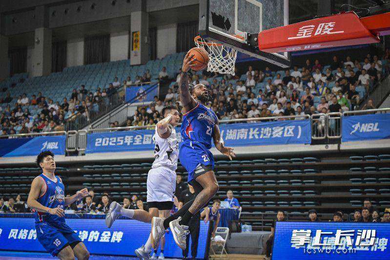 NBA职业联赛中文官网__实时赛程比分+球队资讯长沙勇胜豪华阵容冲击总冠军季后赛主场门票8月30日开售