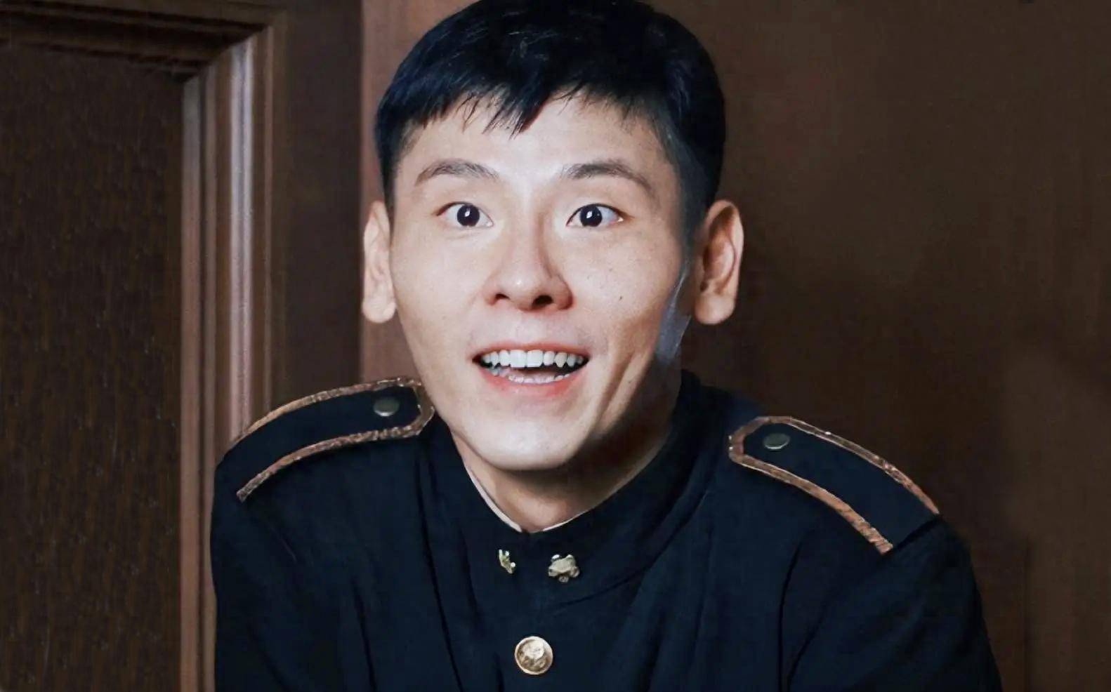 刚上映就票房第一，33岁蒋奇明终于演了男一号，郝蕾的话终于有人信了