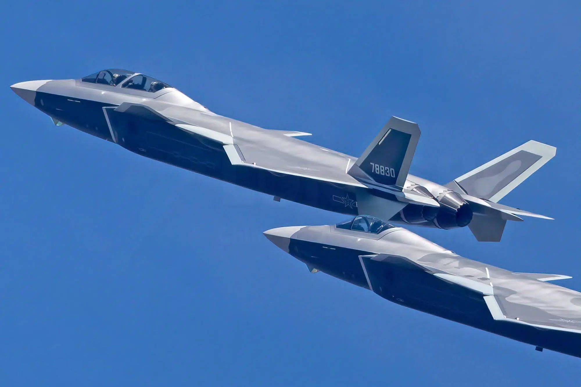 歼-20加一个S，就能彻底颠覆传统空战？双座版歼-20到底强在哪？