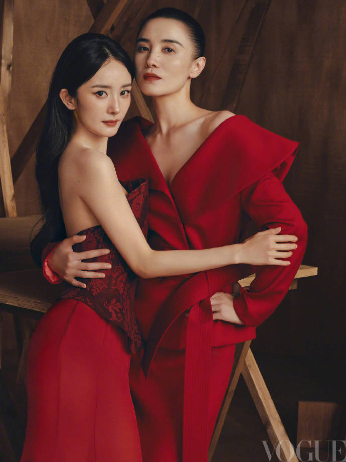 刘亦菲、杨幂、倪妮、迪丽热巴、宋佳、张小斐、辛芷蕾……11位顶流女星一起同框了！