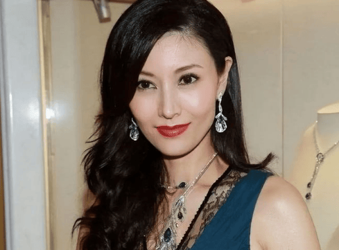 考古|李嘉欣每月领200万生活费但是却不够花，豪门生活还是要靠自己？