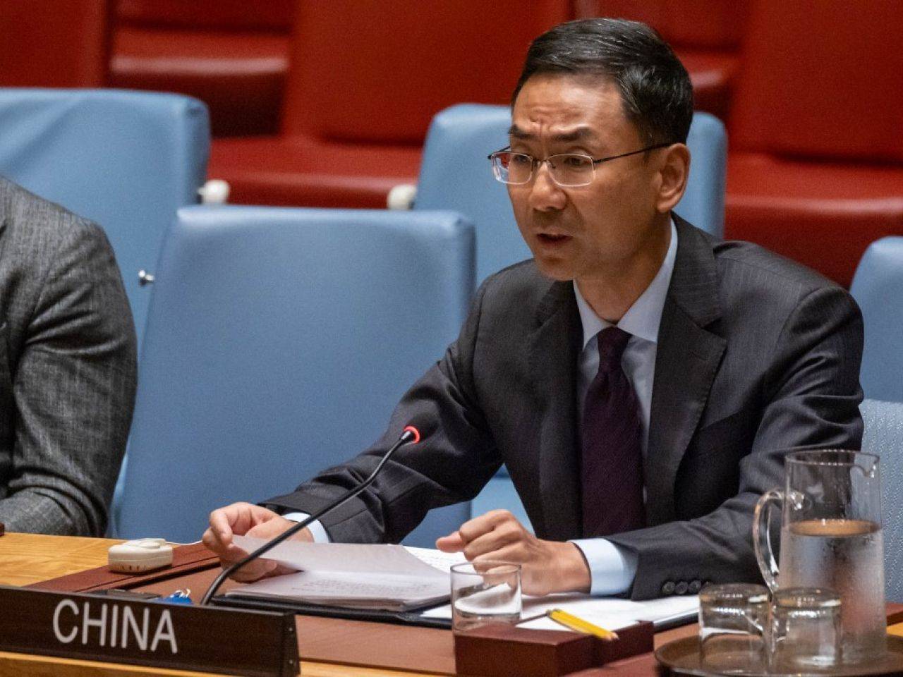 美国承认打不动了？美特使放话：只要中国停手，俄乌战争立马结束