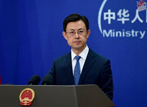 当着100多国的面，泽连斯基1分钟3提中国，建议再听一遍耿爽发言
