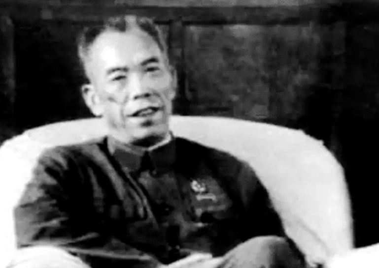 彭德怀落难后，有人让梁兴初出出气，梁兴初一句话让众人肃然起敬