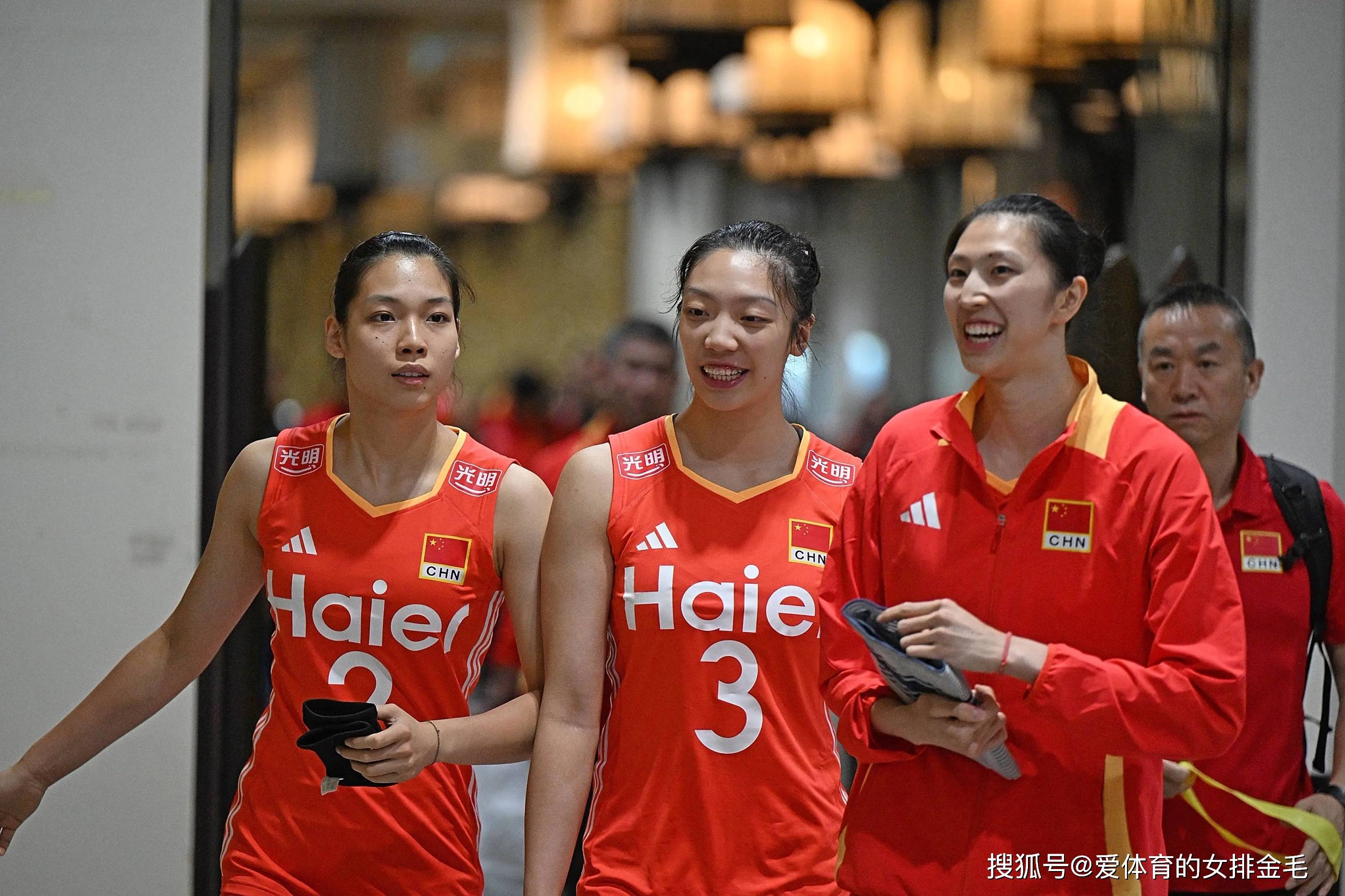 原创             中国女排近五年下滑太严重：东京巴黎失利，奥资赛世锦赛都惨败
