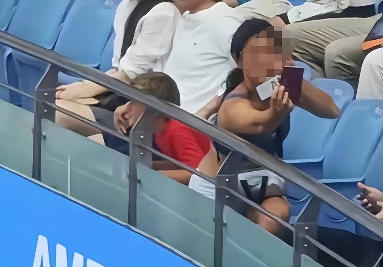 亮证无效！女子大闹上海大师杯为何被抬走？一种错误认知仍残华体会- 华体会体育官方网站- 体育APP下载存