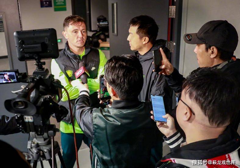 原创             拉米罗颠覆前任 改打四后卫，范双杰被队友冲烂了！陈涛找到国安七寸