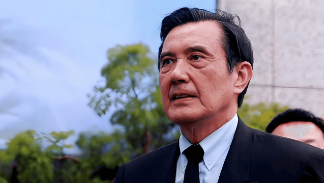 支持率领先，蓝营全线倒向郑丽文？局势紧张之际，第二个马英九出现，承诺当选率团访陆
