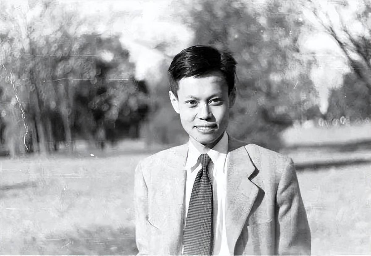 施一公撰文怀念杨振宁：懊悔不已，终究还是错过了与杨先生的最后一面