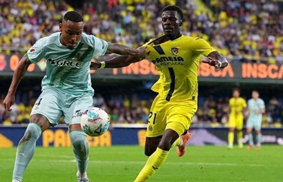 西班牙足球甲级联赛西甲积分榜出炉巴萨2-1登顶马竞1-0挤进前四贝蒂斯2-2绝平太燃