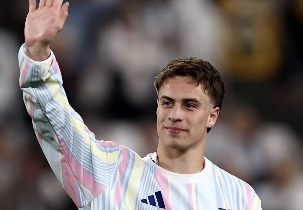 原创             一开口就报价9000万欧！曼联为签B费接班人不惜血本，3大豪门来抢人