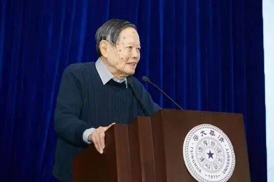 杨振宁去世，世人为何如此动容