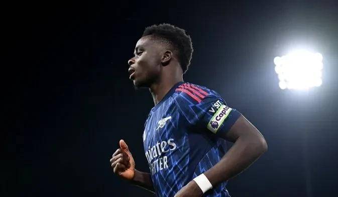 英格兰足球超级联赛英超积分榜出炉！随着枪手1-0利物浦1-2曼联维拉2-1逆转热刺