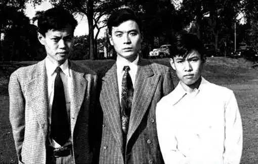 原创             翁帆现身告别式!穿素衣显憔悴,众人最关心:能否与邓稼先为邻