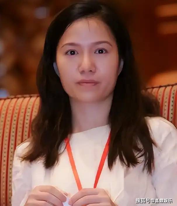 原创             杨振宁离世8天,翁帆因一个表情甩掉大黑锅,杜致礼妹妹说得太对