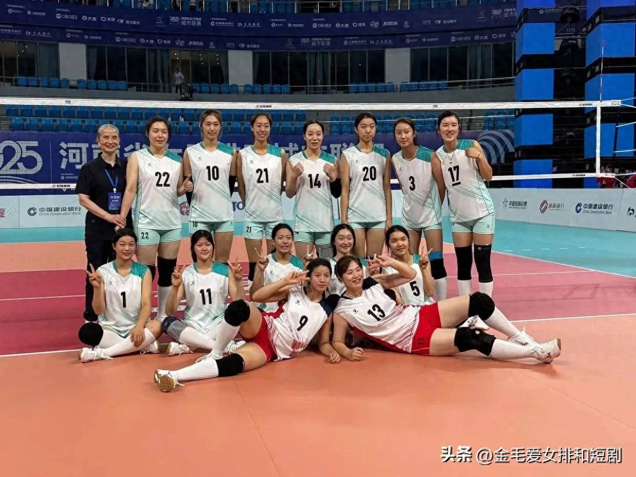 河南女排外援亮相李珊出席天津马拉松！杨珺