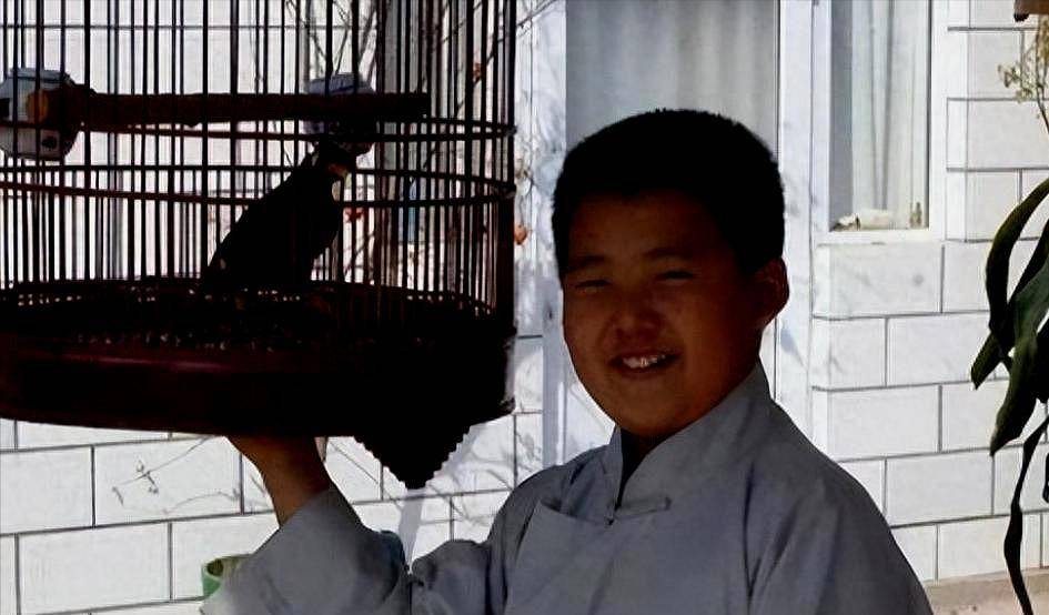 郭麒麟从德云社离开后,与亲妈一起生活,世上还是只有妈妈好