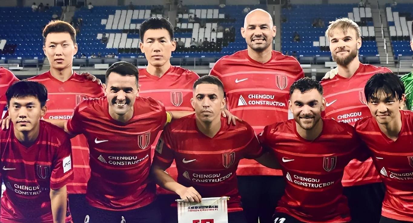 亚冠成都蓉城VS首尔：双铁腰坐镇，韦世豪强势复出，费利佩冲锋
