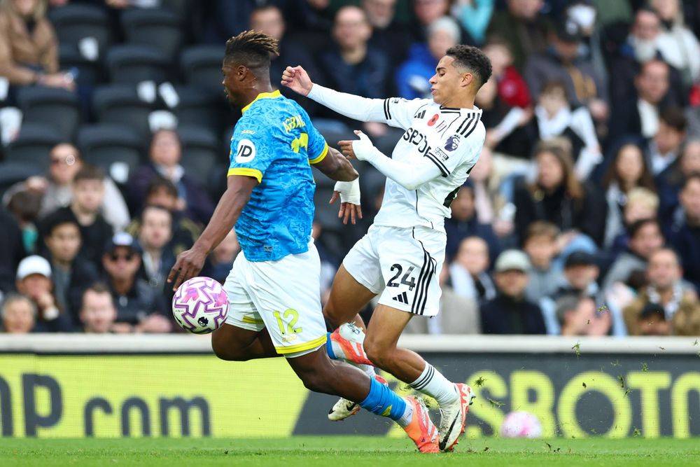 英格兰足球超级联赛英超下课第4人诞生！0-3惨败稳居倒数第1中国老板忍无可忍