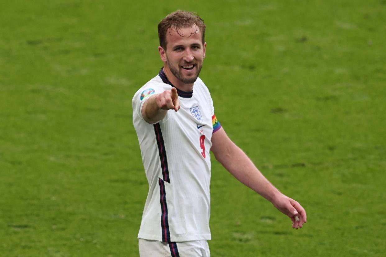 西班牙足球甲级联赛五大联赛开启混战模式！涌现3大梅罗级神锋夺金球概率藏反差