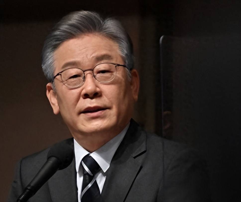 李在明一句话，让美国防长变了脸色！要求归还韩国的战时作战指挥权，美梦注定难圆