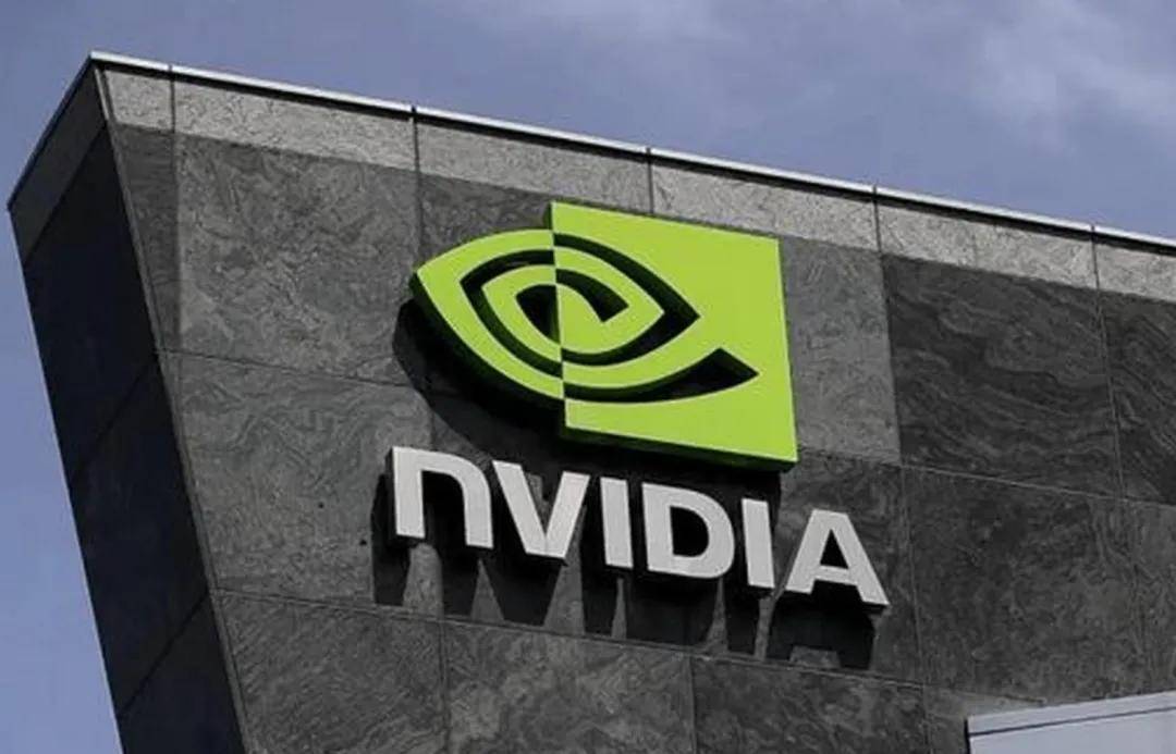 中国市场归0，套现70亿，被做空，黄仁勋指望“炸鸡外交”